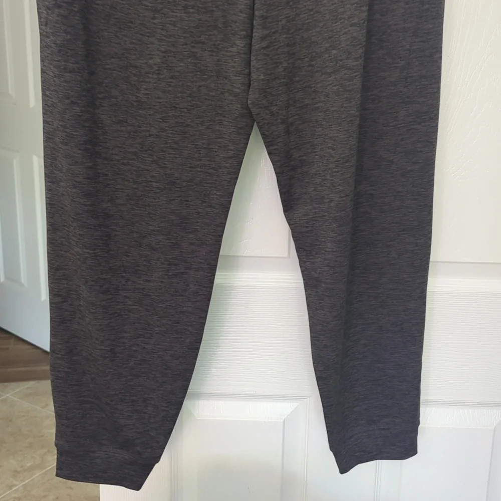NWT Barefoot Dreams Malibu Collection Butterchic Knit Jogger (XL) - Picture 5 of 8